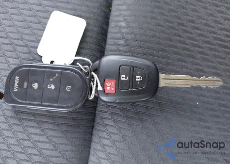 2015 Toyota Highlander Le V6 из США, поврежденный, VIN 5TDBKRFH1FS192460